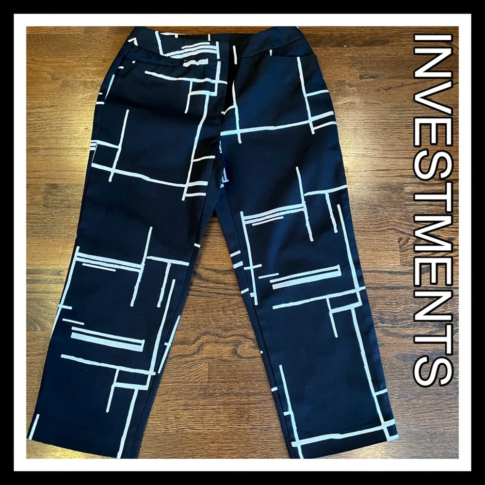 INVESTMENTS Women’s- Sz 6 - BLACK-WHITE CAPRIS - Picture 1 of 11